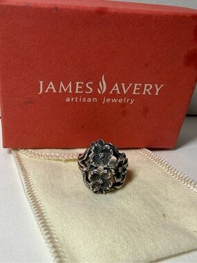 James Avery Retired Triple Dogwood Flower Patina Ring Sterling Silver Size 5.5